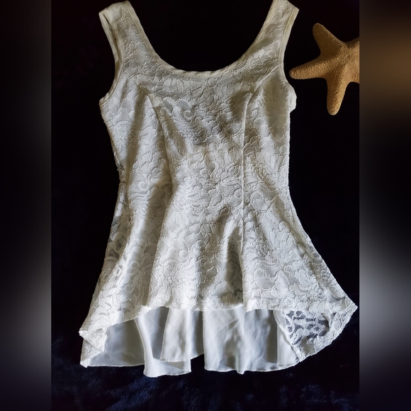 🍭Beautiful bow tie lace top 🎀 - Picture 3 of 3